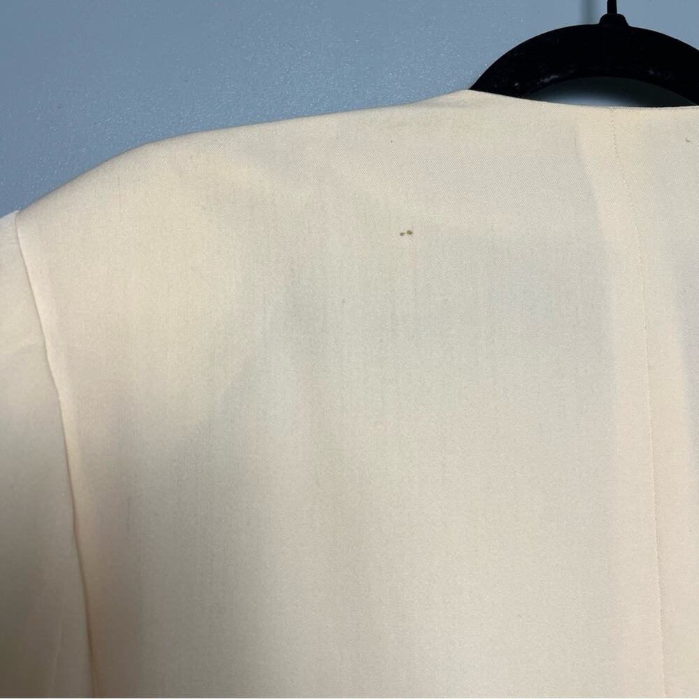 Vintage Fendi Women’s Mock Blazer Ivory Navy Blazer Structured Blouse Size 44 - Picture 4 of 16